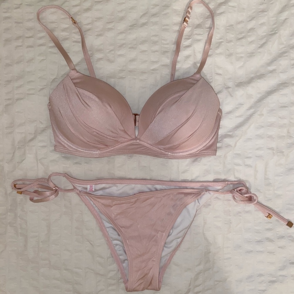 Victoria’s Secret light pink bikini set